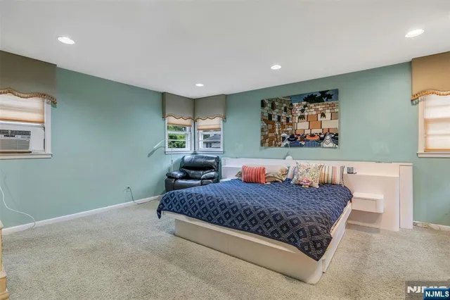 $1,300,000 | 526 Rutland Avenue, Teaneck, NJ 07666