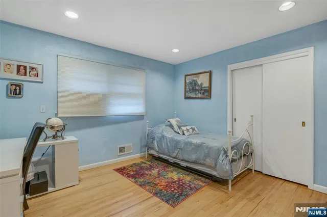 $1,300,000 | 526 Rutland Avenue, Teaneck, NJ 07666