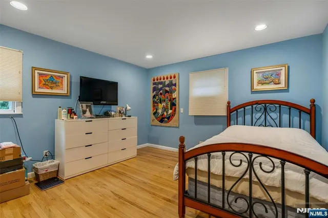 $1,300,000 | 526 Rutland Avenue, Teaneck, NJ 07666