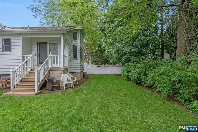 $1,300,000 | 526 Rutland Avenue, Teaneck, NJ 07666