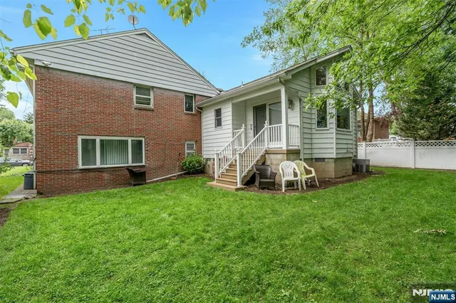 $1,300,000 | 526 Rutland Avenue, Teaneck, NJ 07666