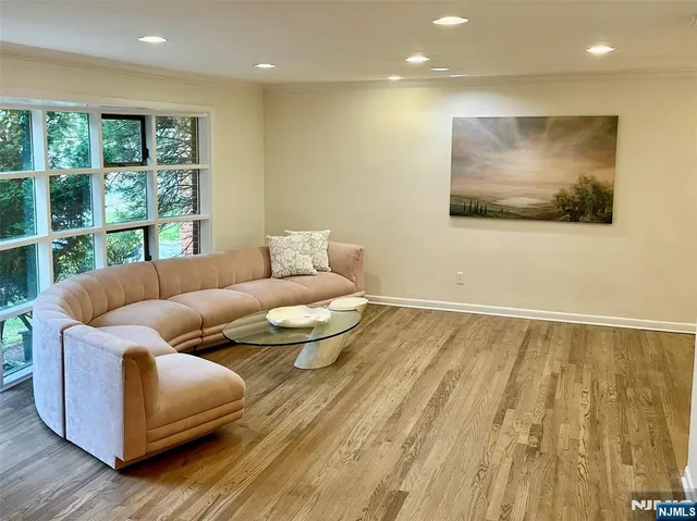 $1,300,000 | 526 Rutland Avenue, Teaneck, NJ 07666