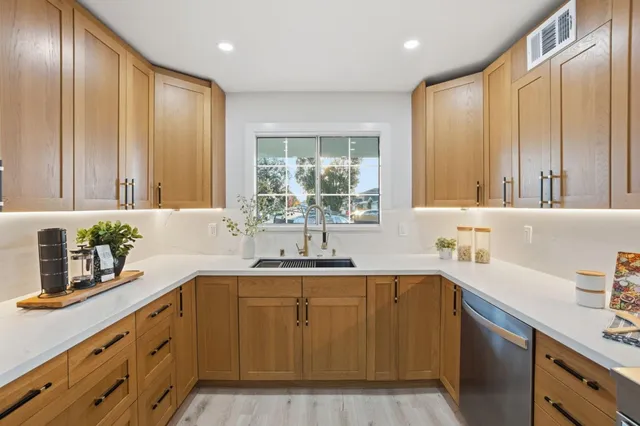 $1,199,888 | 1666 Center Ridge Drive, San Jose, CA 95121