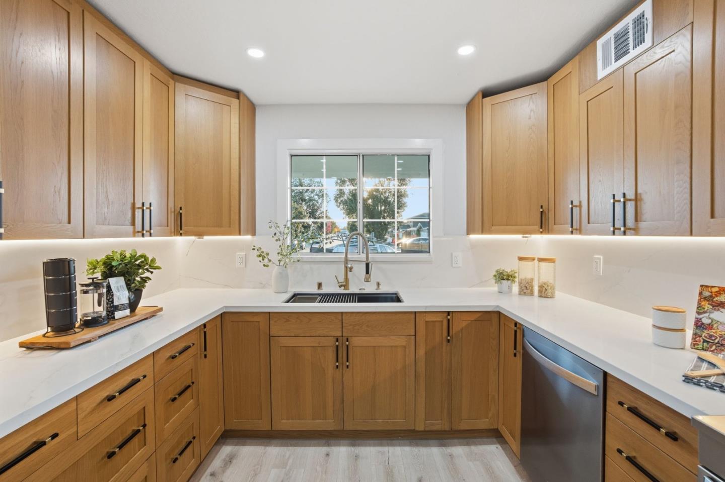 1666 Center Ridge Drive San Jose, CA 95121 - Photo 14 of 55