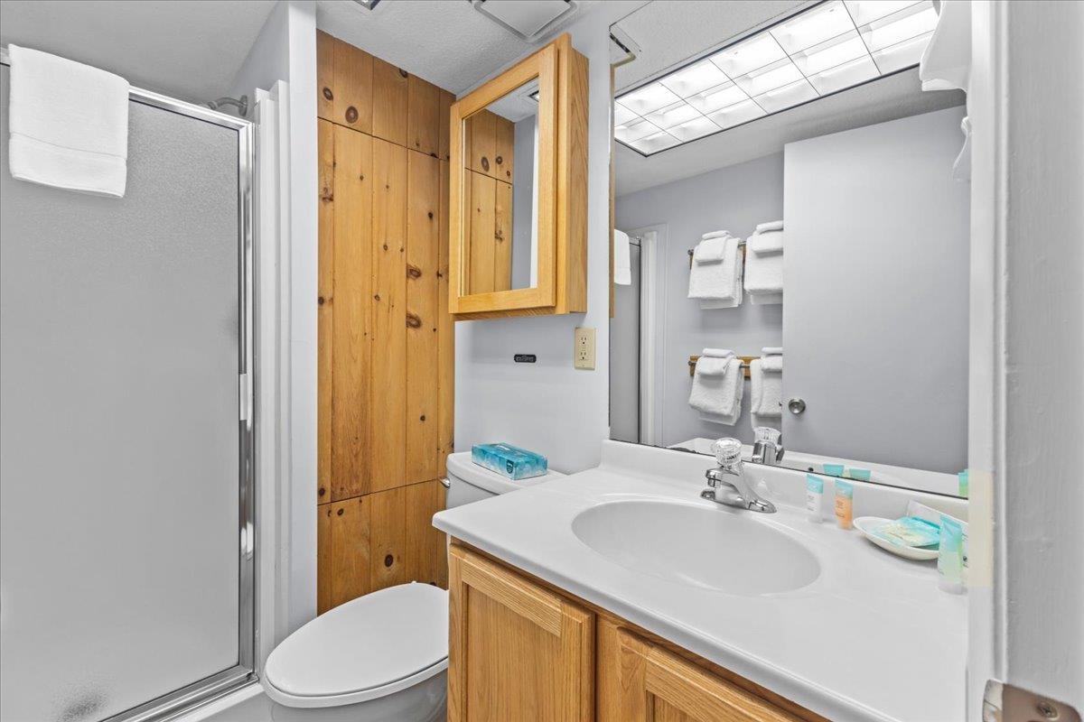 220 Mountainside Drive, Unit E301 Stowe, VT 05672 - Photo 18 of 23