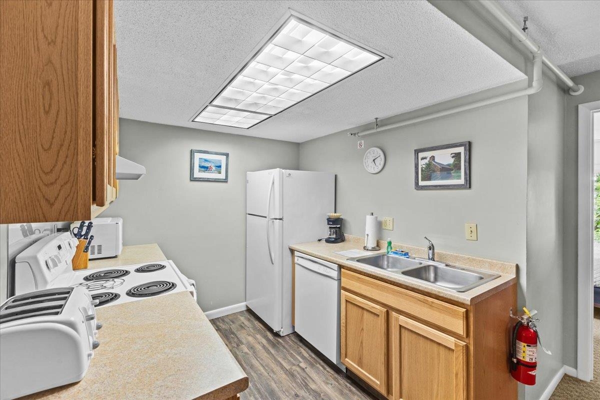 220 Mountainside Drive, Unit E301 Stowe, VT 05672 - Photo 19 of 23