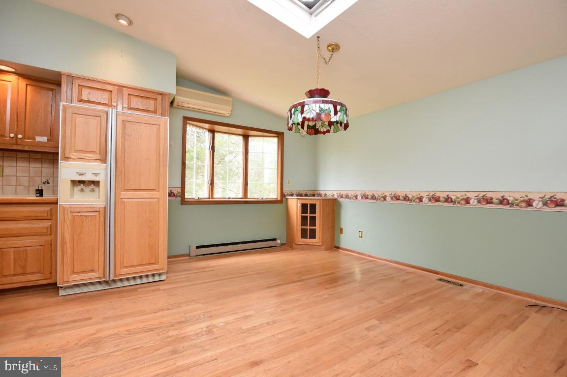 320 Creek Road Moorestown, NJ 08057 - Photo 14 of 26 Kitchen/breakfast area
