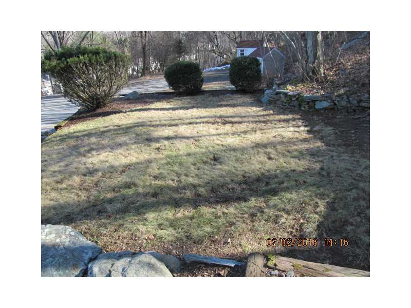 514 River Road Lincoln, RI 02865 - Photo 16 of 19 Yard/Garden.