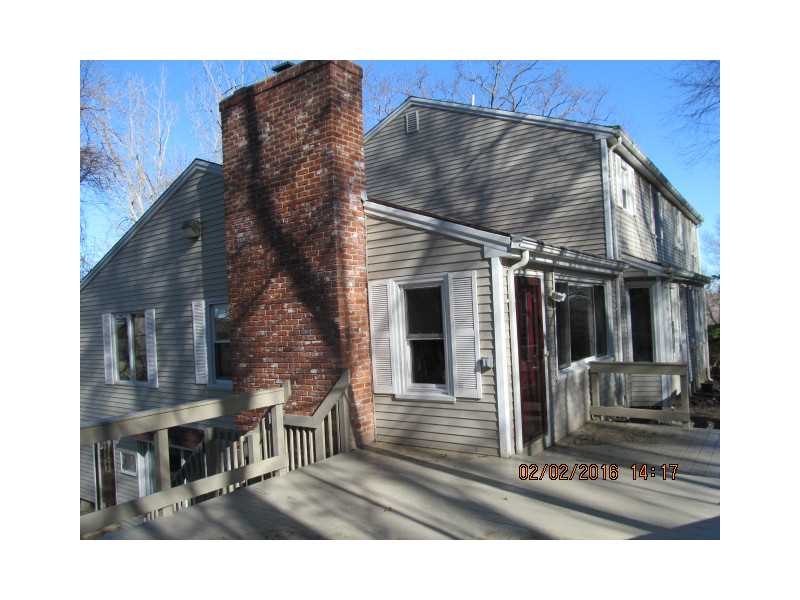 514 River Road Lincoln, RI 02865 - Photo 3 of 19 Exterior Back.