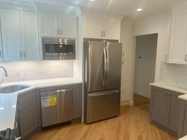 $3,000 | 223 Lakewood Drive, Unit 2, Bloomfield, NJ 07003