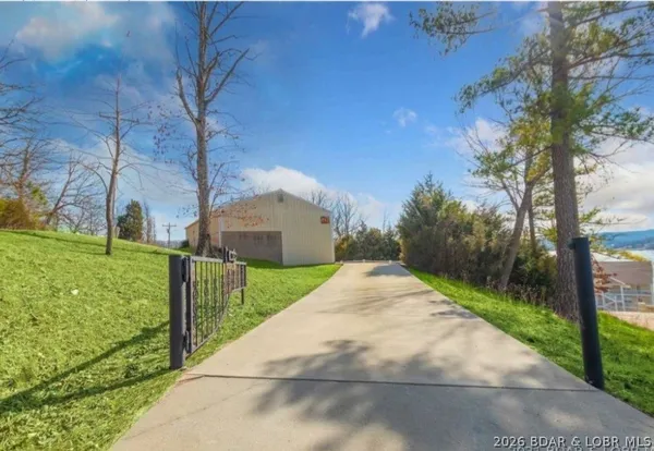 $319,900 | 142 Vision Drive, Camdenton, MO 65020