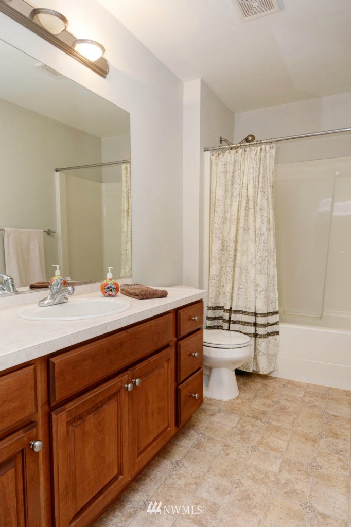 3518 156th Place Southeast Bothell, WA 98012 - Photo 12 of 16 Gallery Image 12