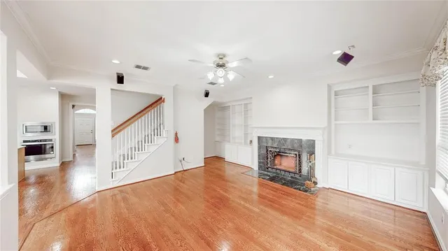 a view of a hallway with windows