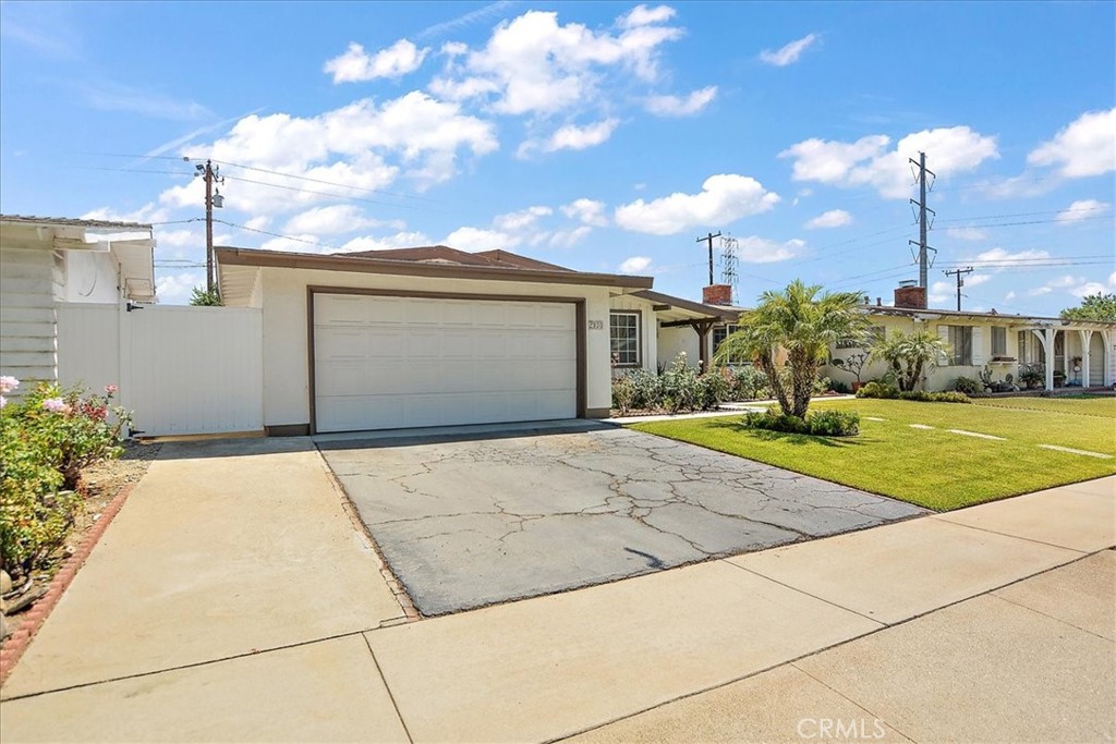 2930 Treefern Drive Duarte, CA 91010 - Photo 3 of 32