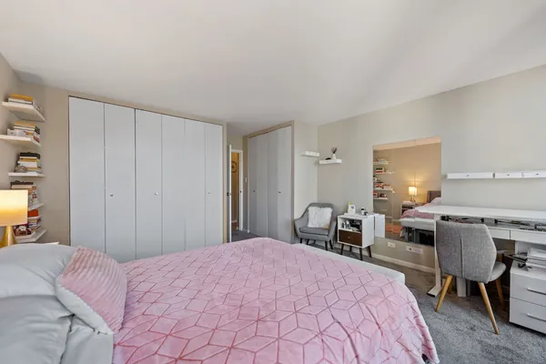 $3,200 | 111 East Chestnut Street, Unit 24J, Chicago, IL 60611