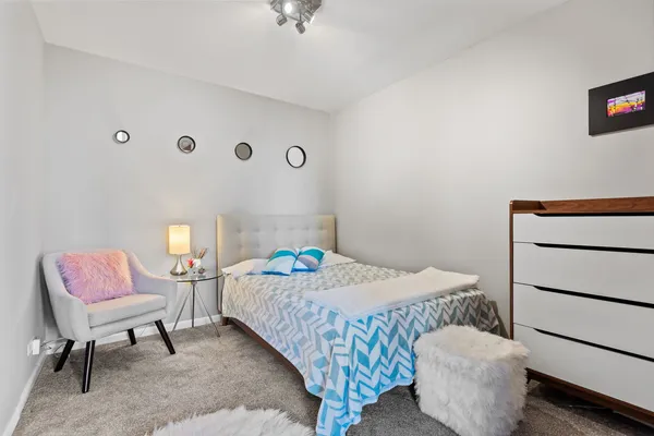 $3,200 | 111 East Chestnut Street, Unit 24J, Chicago, IL 60611