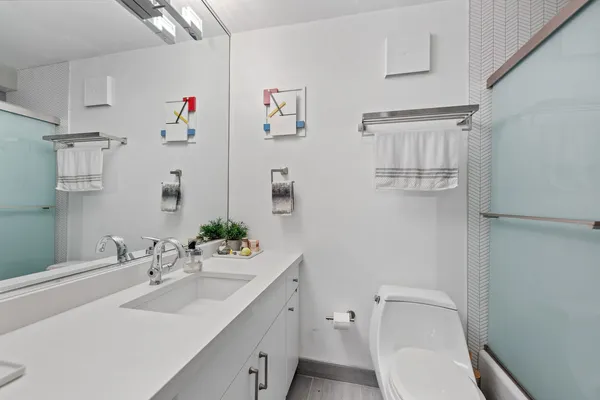 $3,200 | 111 East Chestnut Street, Unit 24J, Chicago, IL 60611