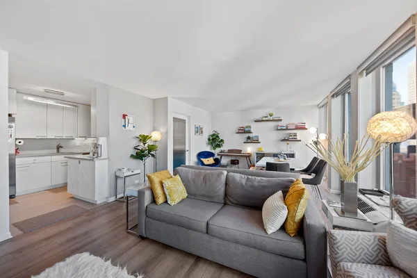 $3,200 | 111 East Chestnut Street, Unit 24J, Chicago, IL 60611