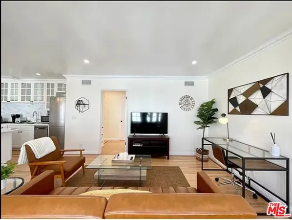 $11,000 | 429 Ocean Avenue, Unit 12, Santa Monica, CA 90402