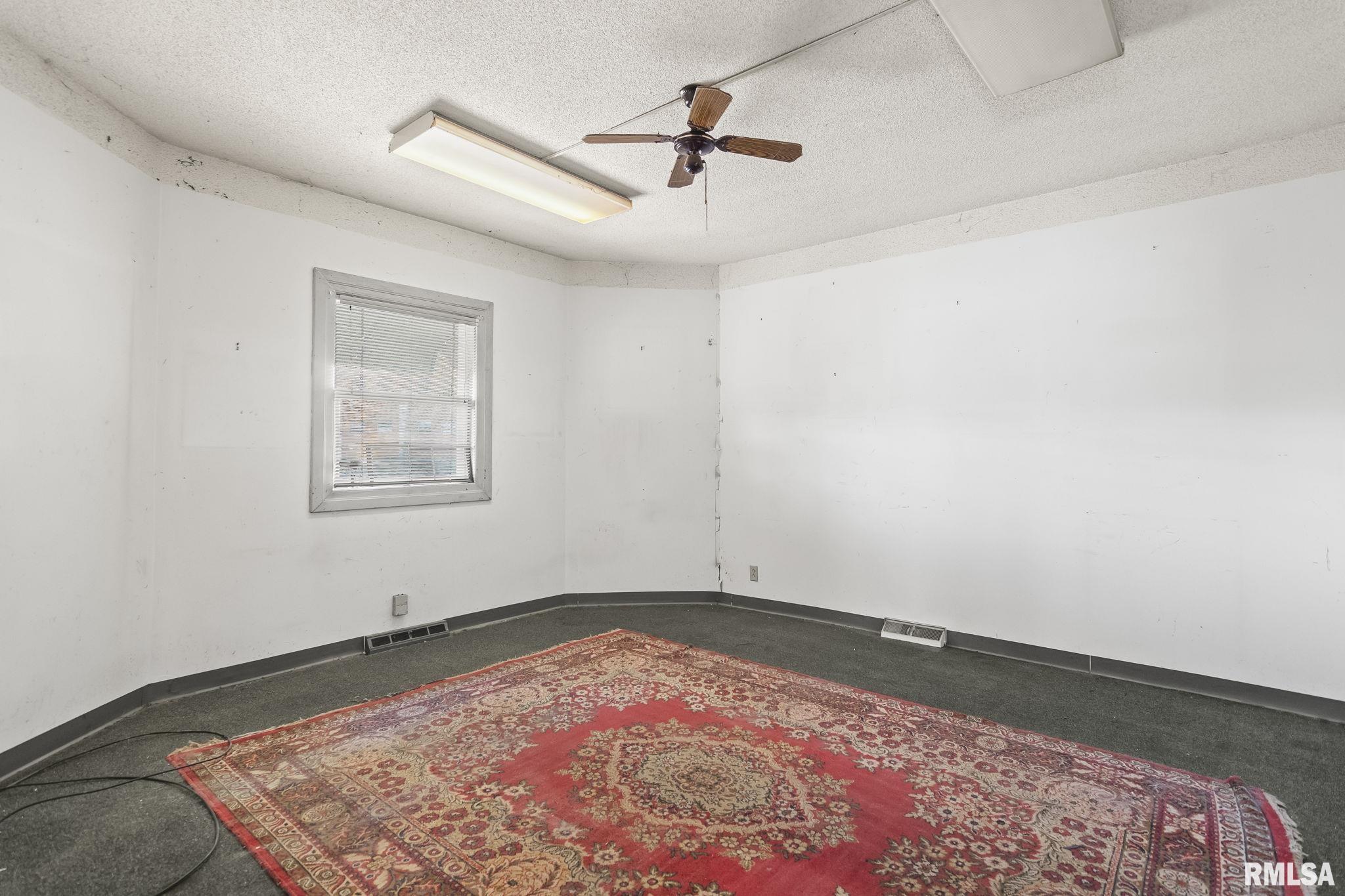 1506 East Phillips Street Springfield, IL 62702 - Photo 2 of 20