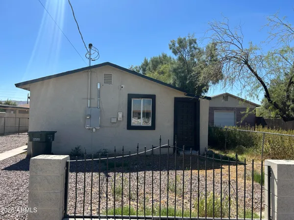 $1,999 | 833 East Marguerite Avenue, Phoenix, AZ 85040