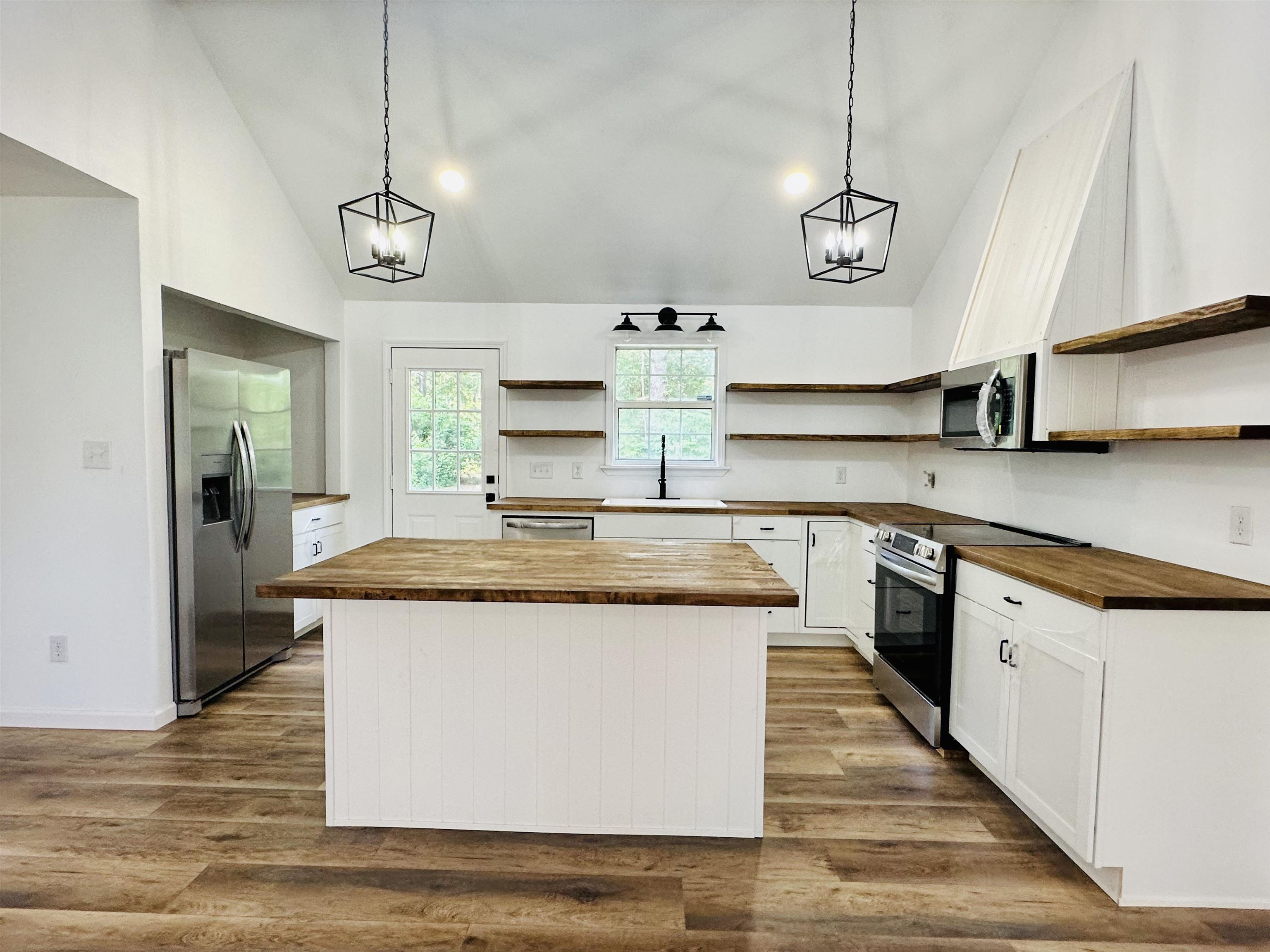 300 Gilchrist Stantonville Road Adamsville, TN 38310 - Photo 2 of 12 Gallery Image 2