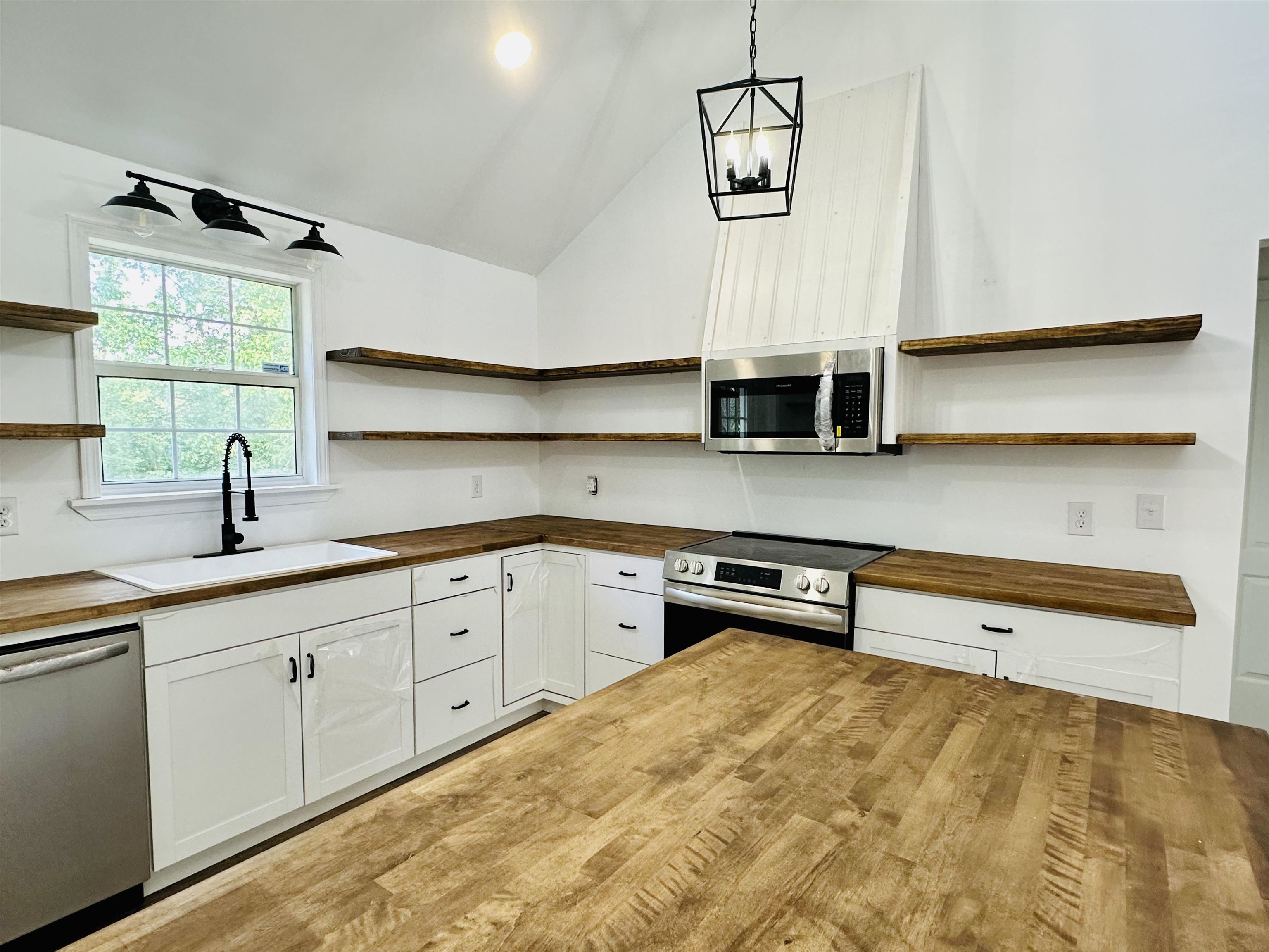 300 Gilchrist Stantonville Road Adamsville, TN 38310 - Photo 3 of 12 Gallery Image 3