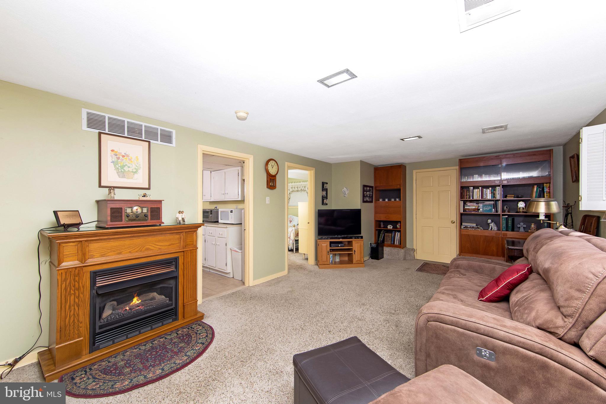 4 Briar Road Maple Shade, NJ 08052 - Photo 23 of 42 Family Room