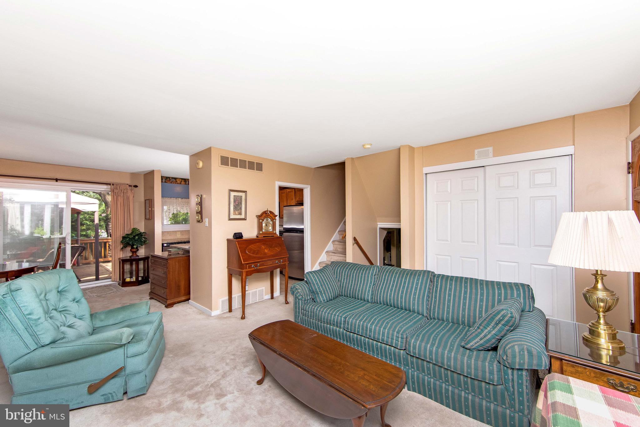 4 Briar Road Maple Shade, NJ 08052 - Photo 5 of 42 Living Room