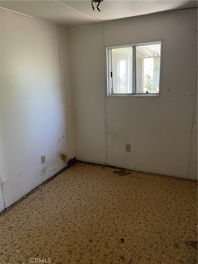11109 Primrose Road Adelanto, CA 92301 - Photo 11 of 22