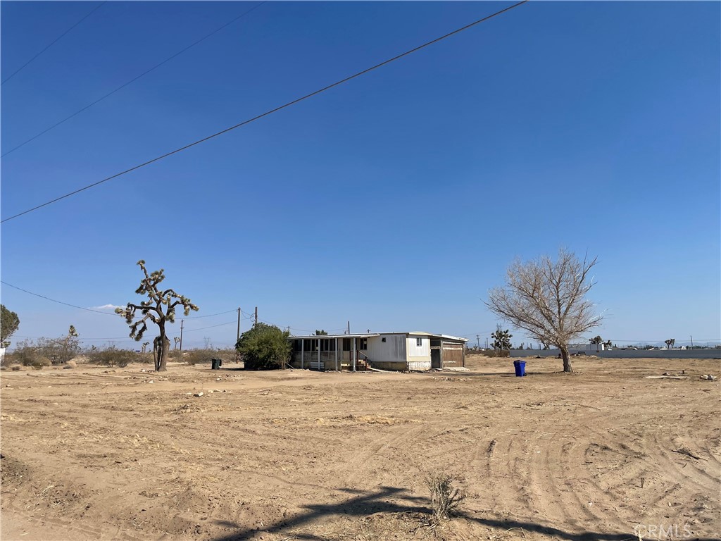 11109 Primrose Road Adelanto, CA 92301 - Photo 4 of 22