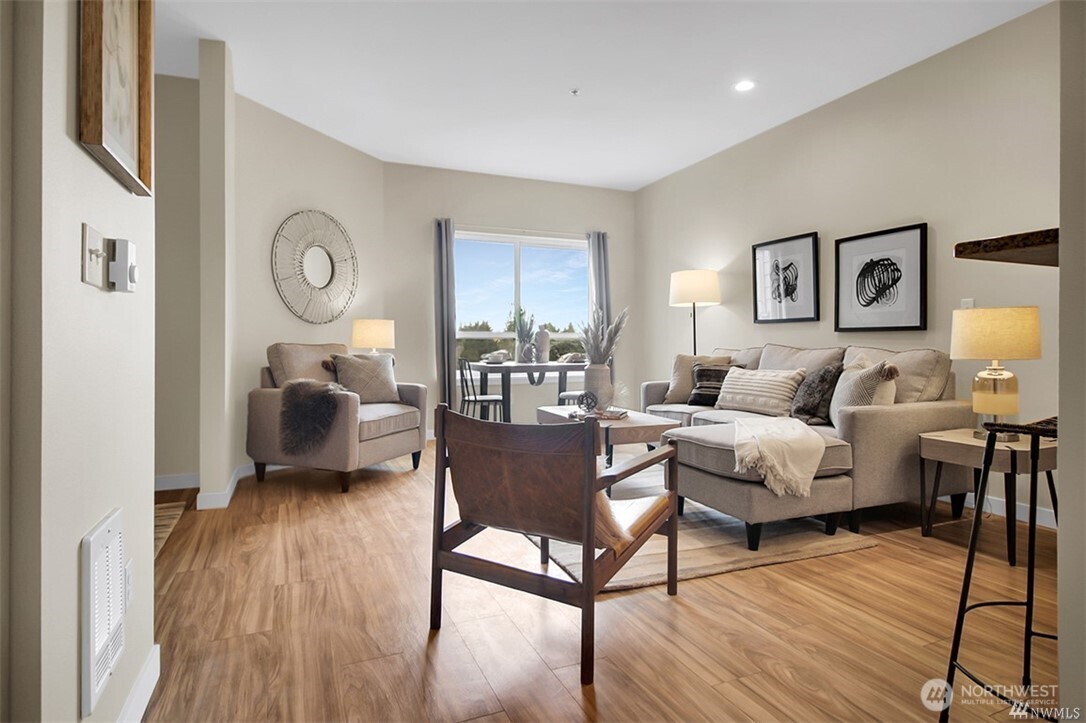 424 North 85th Street, Unit 406 Seattle, WA 98103 - Photo 8 of 34