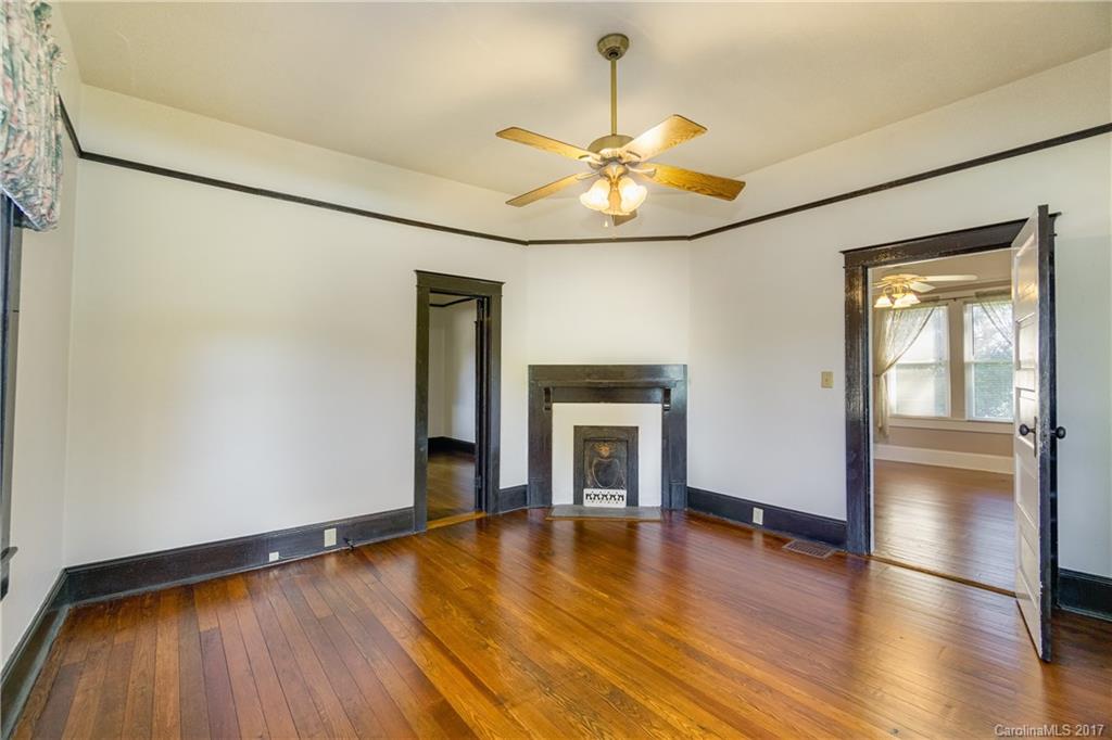 450 North Canton Road Canton, NC 28716 - Photo 15 of 24