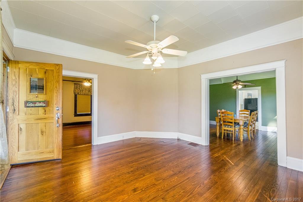 450 North Canton Road Canton, NC 28716 - Photo 6 of 24