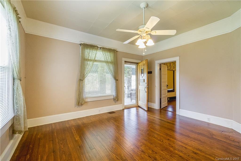 450 North Canton Road Canton, NC 28716 - Photo 8 of 24