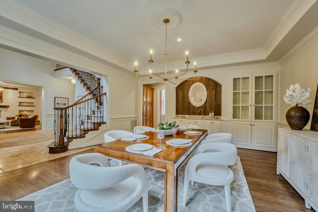 13442 Loyalty Road Leesburg, VA 20176 - Photo 10 of 76 Dining Room with built in wet bar