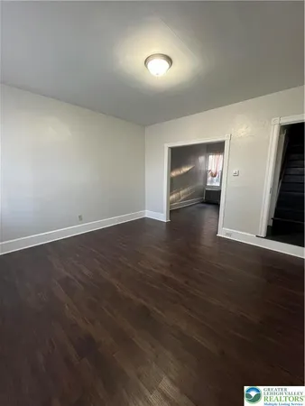 $1,695 | 122 South Spruce Street, Nazareth, PA 18064