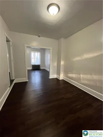 $1,695 | 122 South Spruce Street, Nazareth, PA 18064