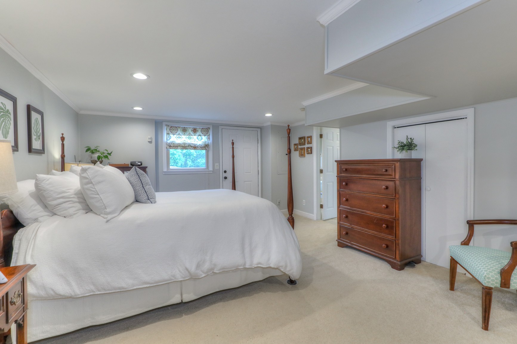 1217 Davidson Road Nashville, TN 37205 - Photo 27 of 43 a bedroom with a bed and furniture