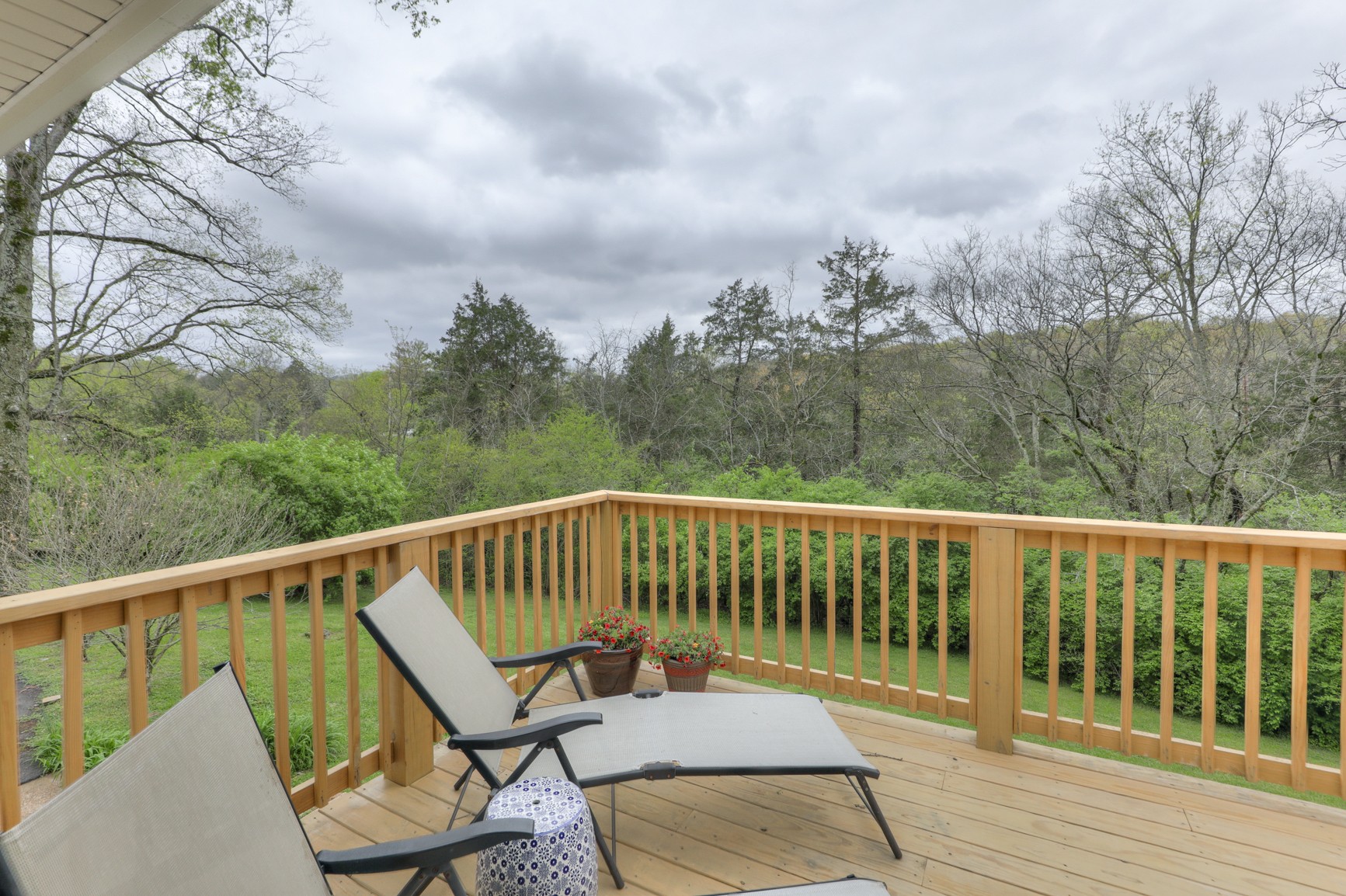 1217 Davidson Road Nashville, TN 37205 - Photo 41 of 43 a view of a chair and table on the wooden floor