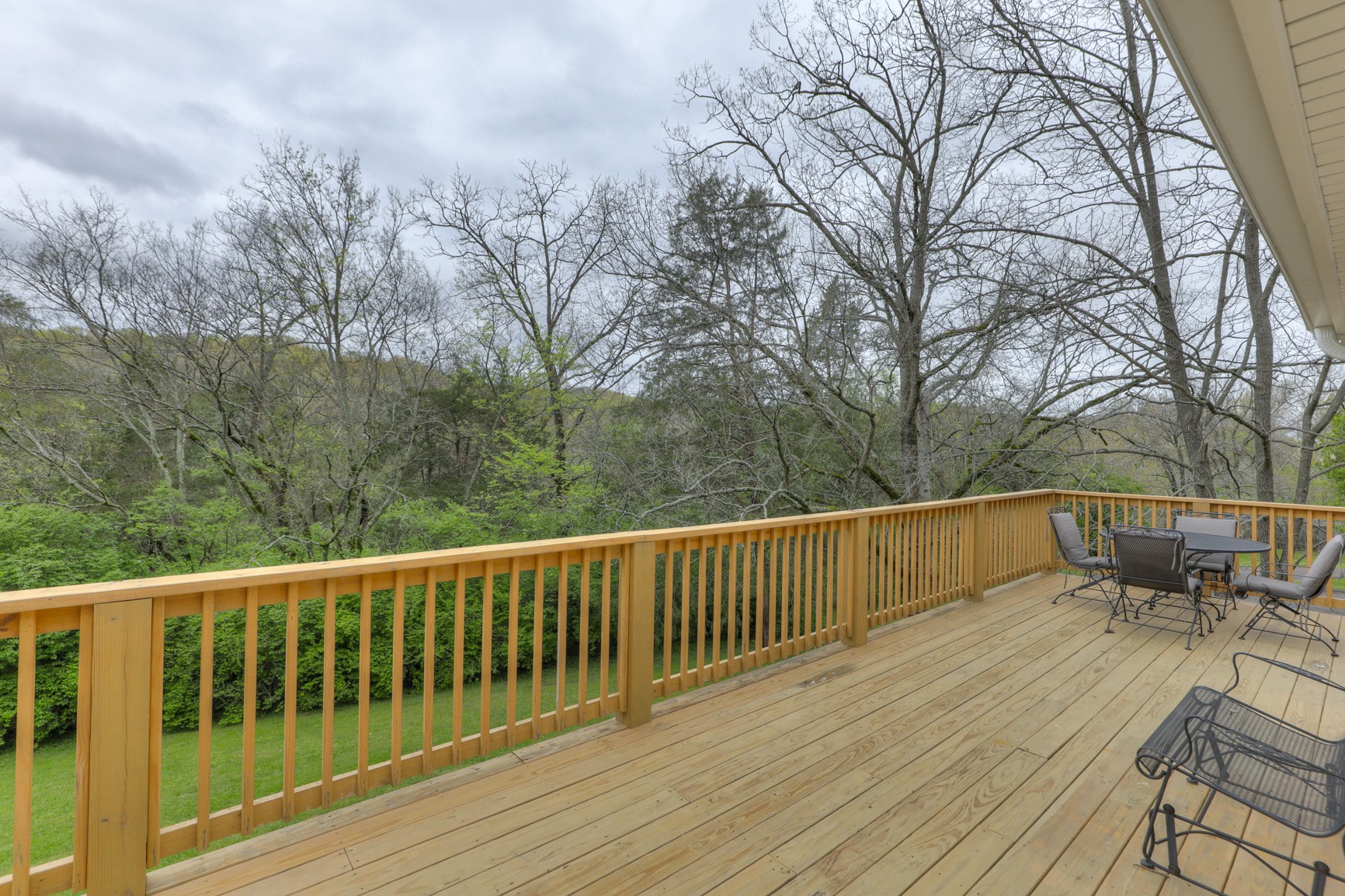 1217 Davidson Road Nashville, TN 37205 - Photo 42 of 43 a view of balcony with wooden floor and fence