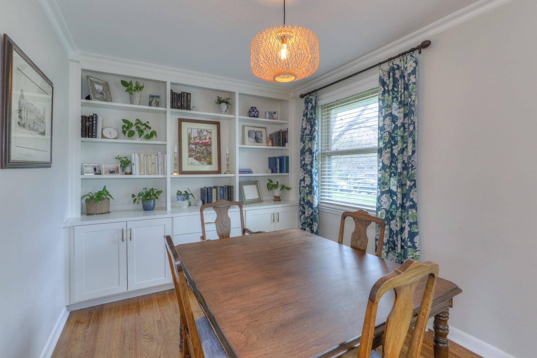 1217 Davidson Road Nashville, TN 37205 - Photo 7 of 43 a view of a dining room with furniture and wooden floor
