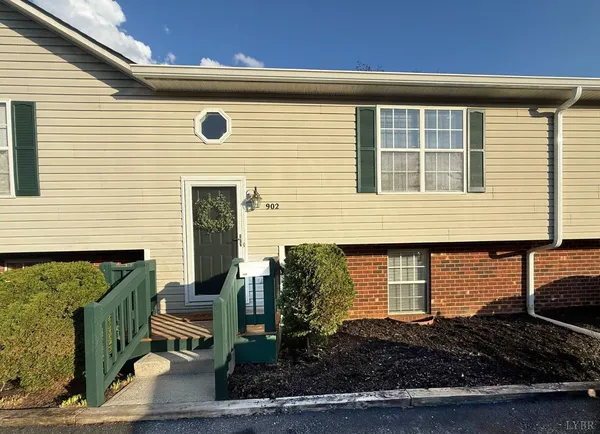 $231,500 | 902 Goose Meadow Drive, Forest, VA 24551