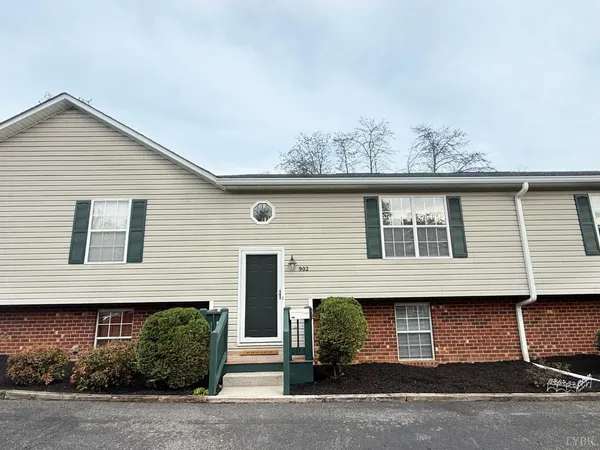 $231,500 | 902 Goose Meadow Drive, Forest, VA 24551