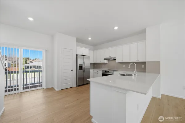 $599,950 | 9811 31st Avenue Southeast, Unit B2, Everett, WA 98208