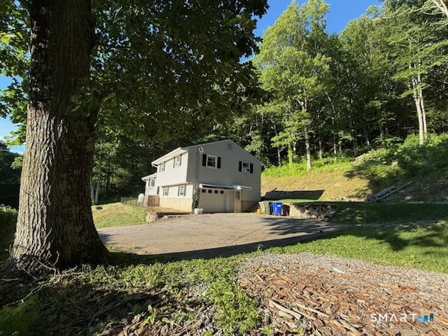 438 Hill Road Thomaston, CT 06787 - Photo 4 of 25