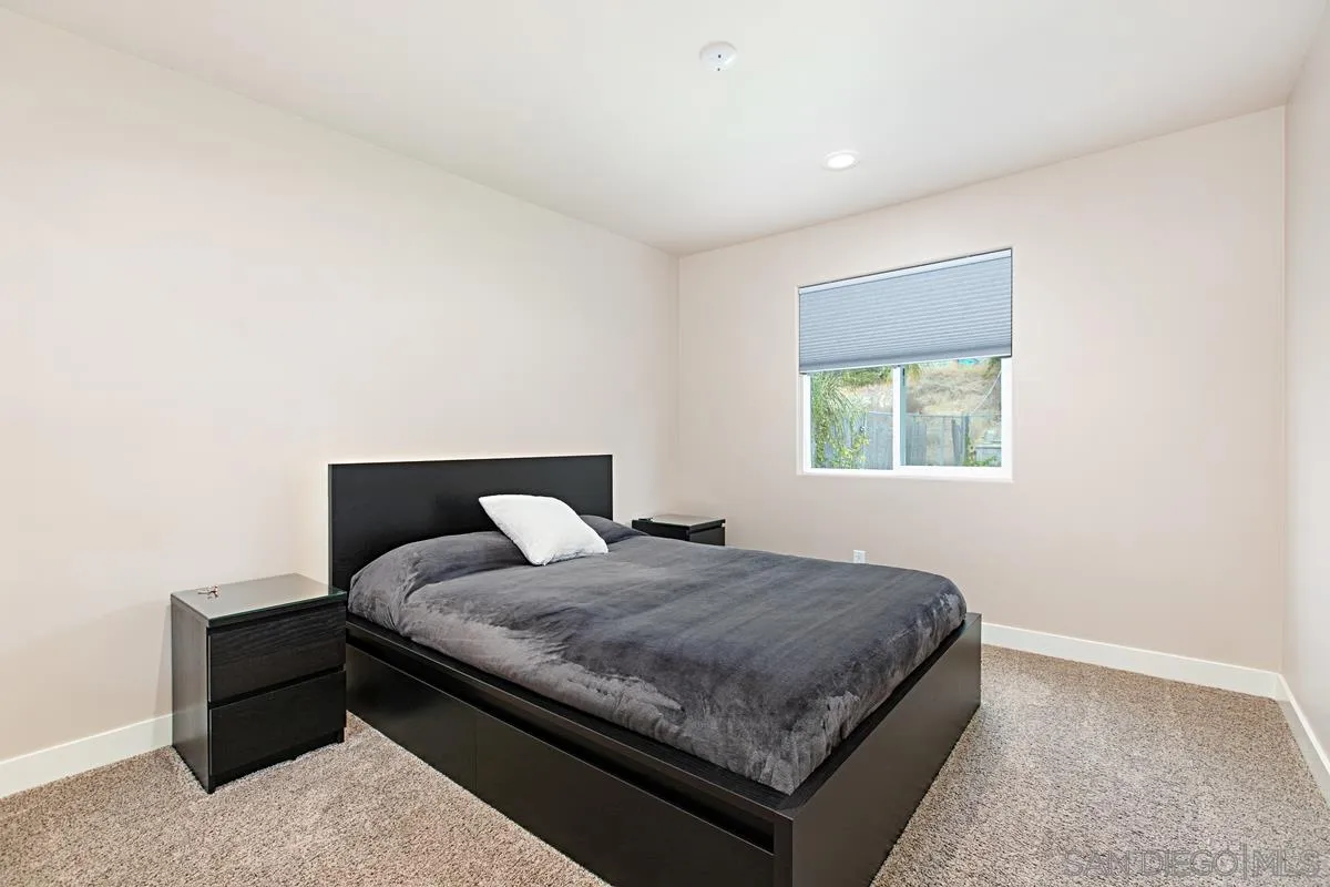 9752 Abbeywood Road Santee, CA 92071 - Photo 12 of 20 Gallery Image 12