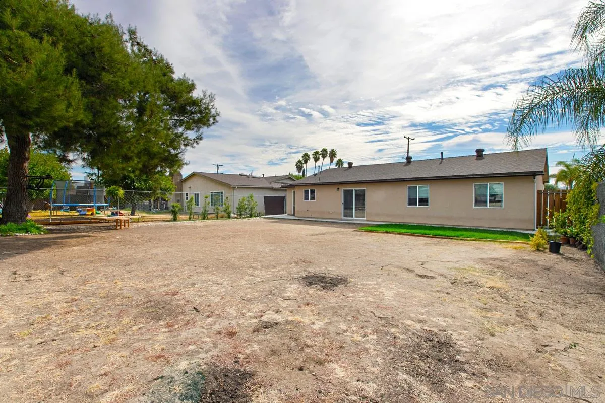 9752 Abbeywood Road Santee, CA 92071 - Photo 19 of 20 Gallery Image 19