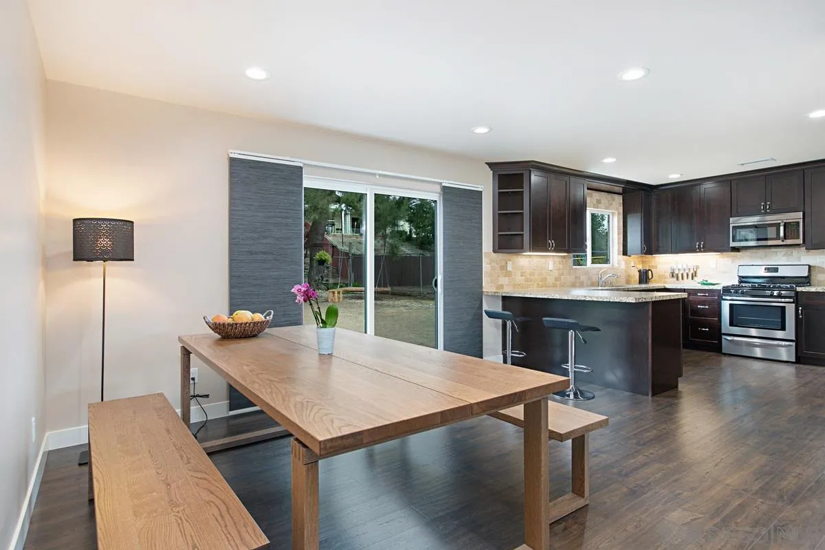 9752 Abbeywood Road Santee, CA 92071 - Photo 6 of 20 Gallery Image 6