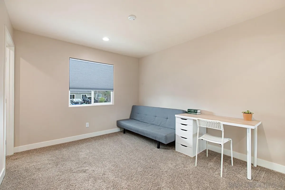 9752 Abbeywood Road Santee, CA 92071 - Photo 10 of 20 Gallery Image 10
